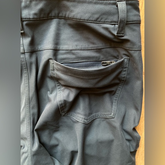 Lululemon ABC Mens 32x29 Pants Grey Warpstreme Performance Stretch 5 Pocket - Picture 10 of 12